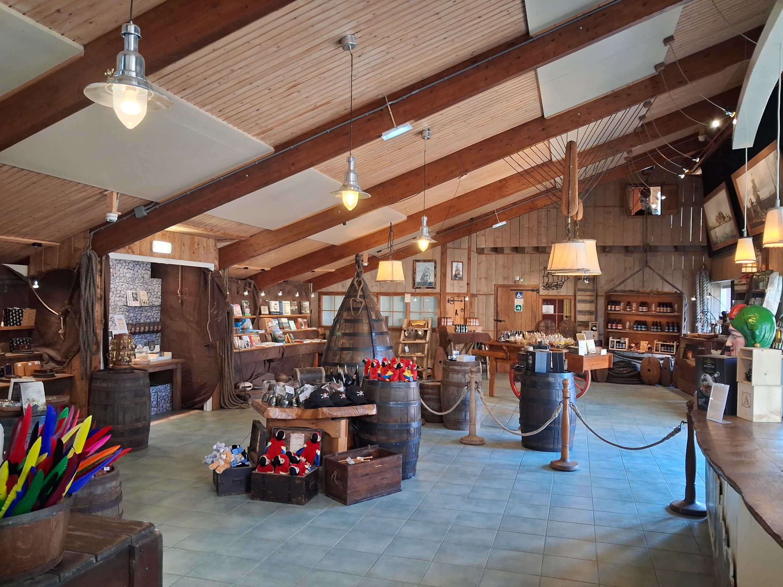 Overzicht museumwinkel Museum Batavialand 2025